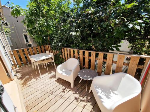 Gregbnb Climatise T2 Terrasse 38m2 Wifi in Toulon, France