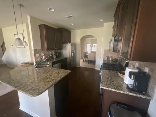 Comfy Cozy Rooms In Stonecrest Women Only No Kids in Collinsville, United States