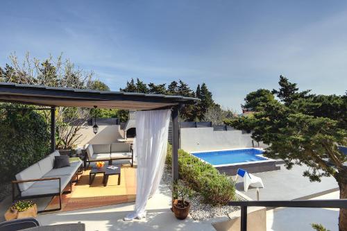 House Zoya — 4-Star Luxury Hotel in Liznjan, Croatia