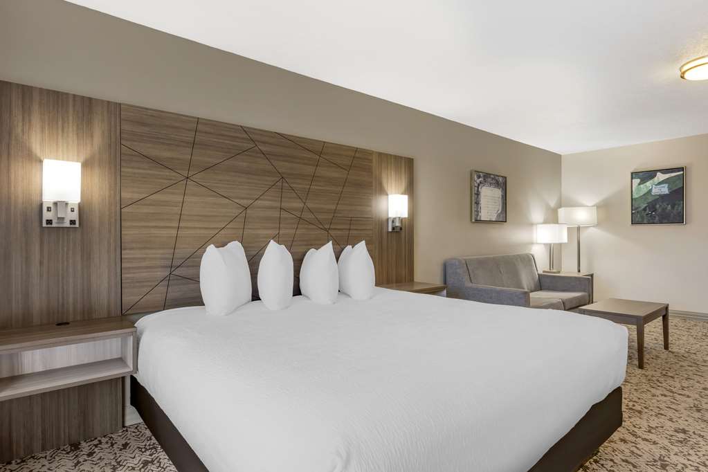 Best Western Plus Grand Manor Inn - photo 17