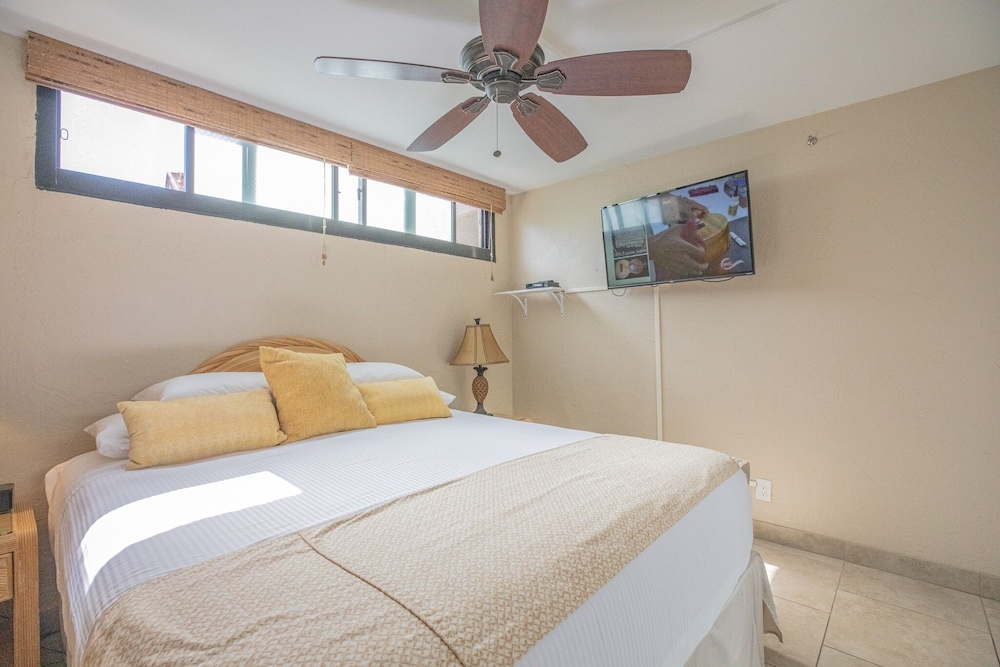 Panoramic Ocean View 1br Condo Suite 150 Feet From The Ocean At Papakea Ocean Front Resort 1 Bedroom Condo by RedAwning - photo 4