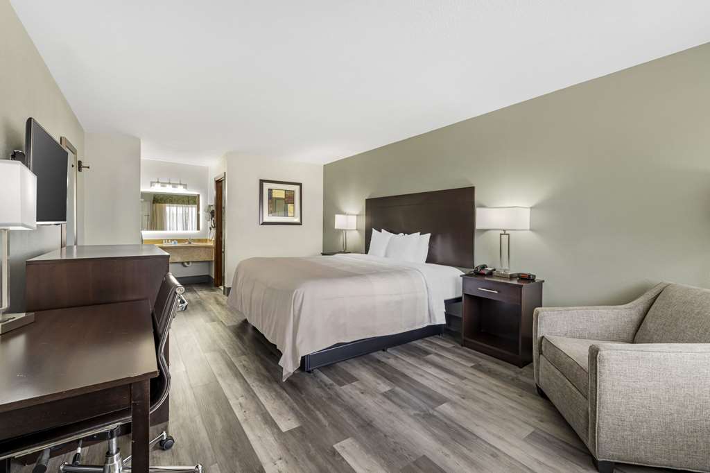 Quality Inn Siloam Springs West - photo 23