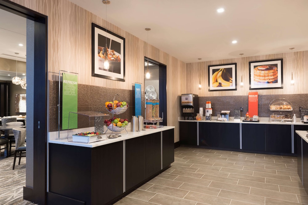 Hampton Inn & Suites Bridgewater - photo 34