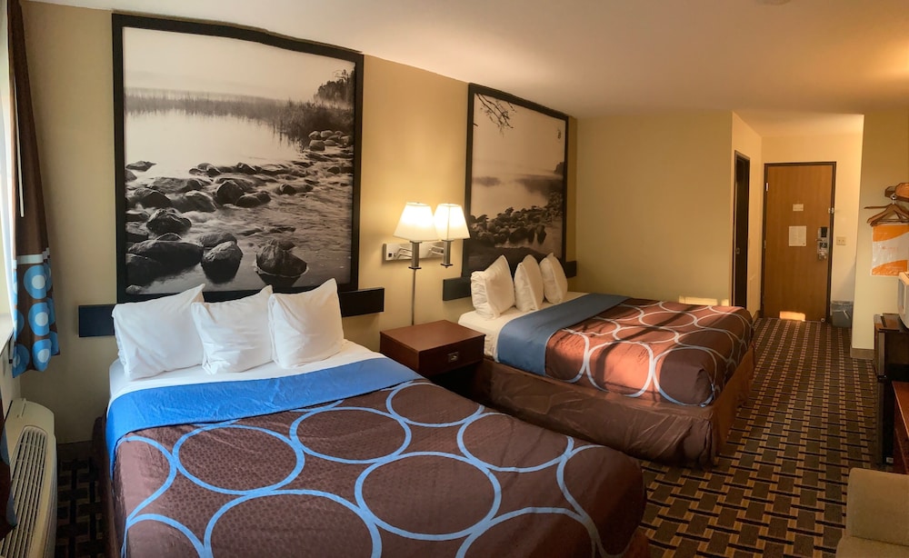 Super 8 by Wyndham Chisago City - photo 13