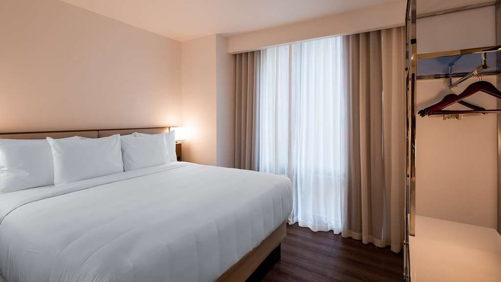 Best Western Premier Empire State Hotel - photo 13