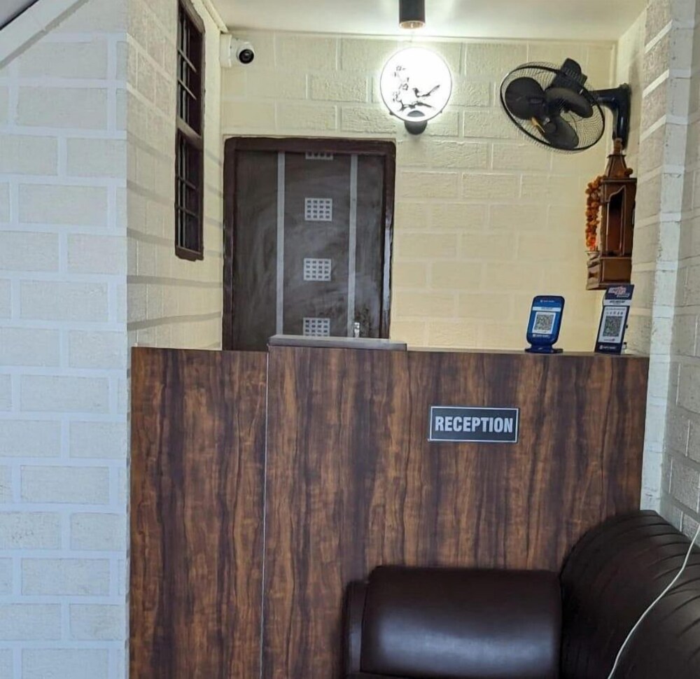 Hotel White Hut — hotel in Bahadurgarh