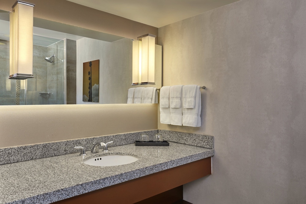Loews Hollywood Hotel - photo 29
