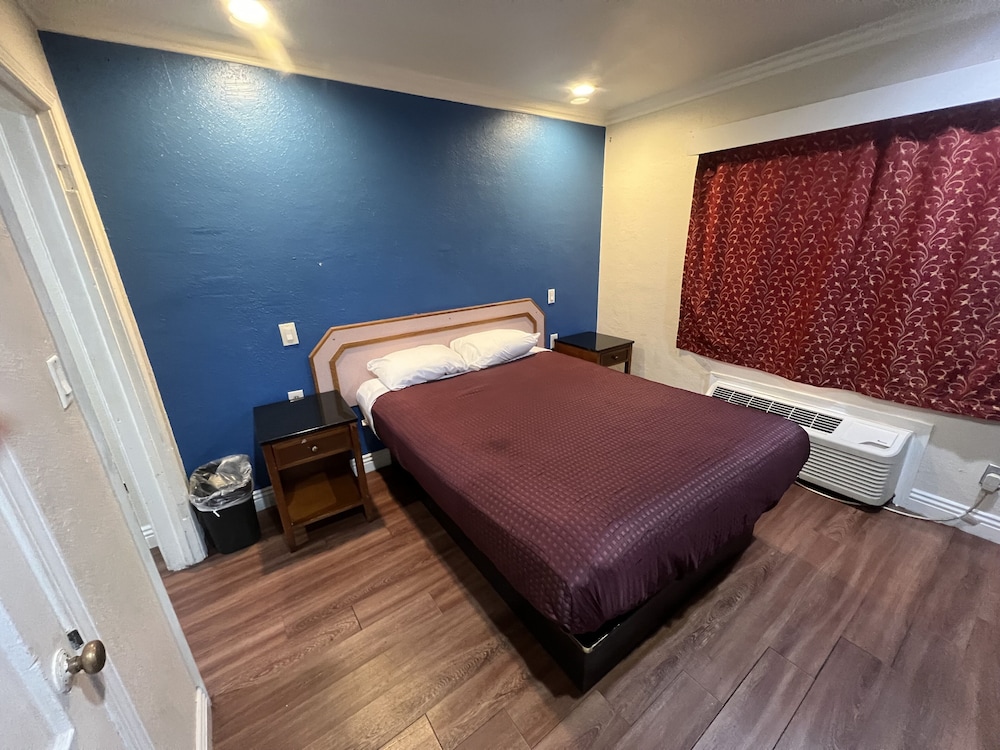 Harris Motel - photo 28