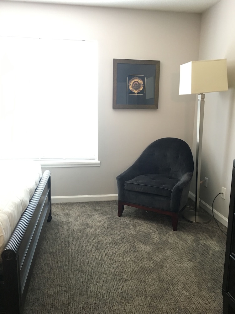 Ambassador Inn And Suites - photo 23