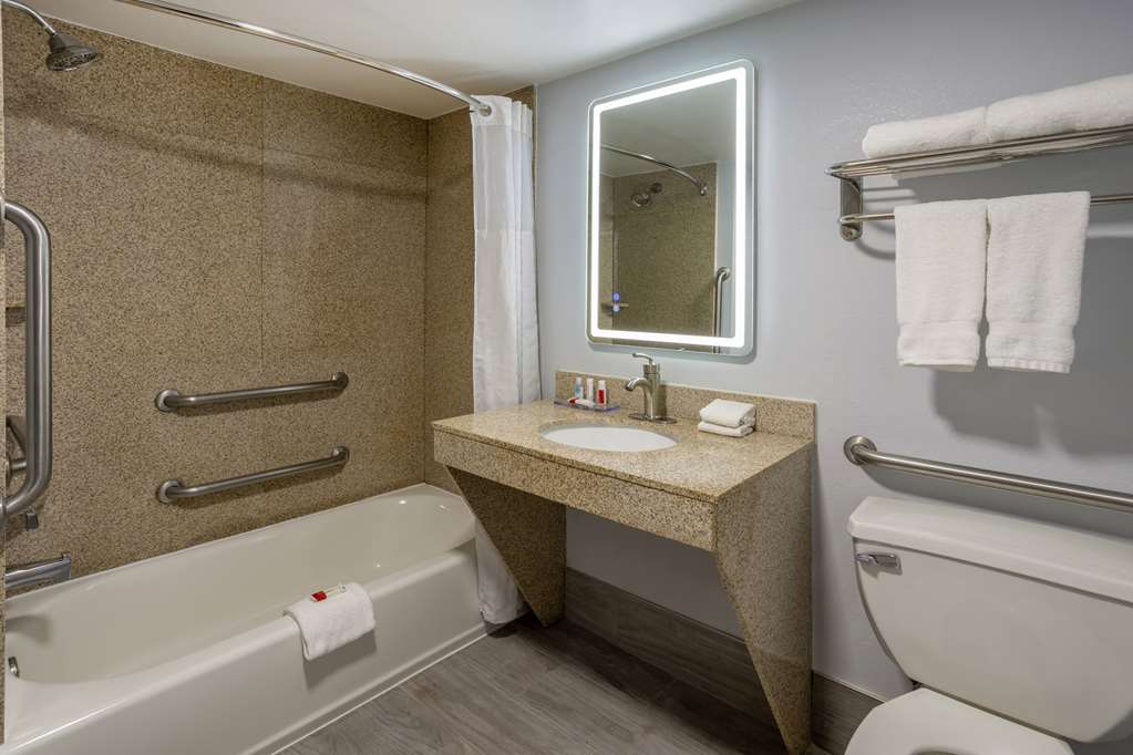 Wingate by Wyndham Waldorf Washington DC Area - photo 31