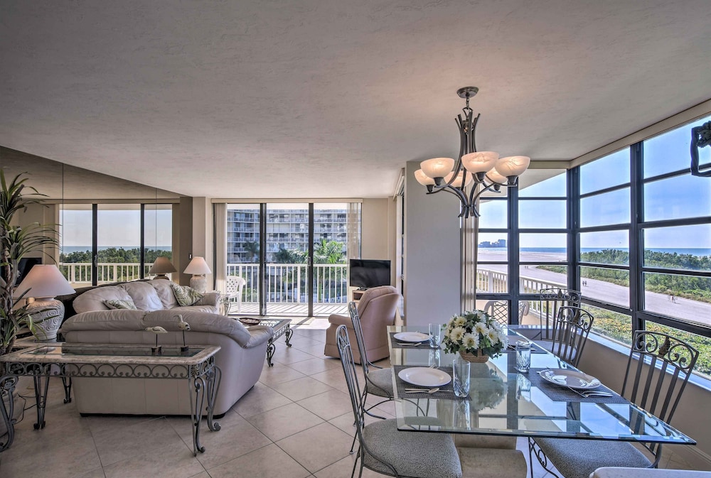 Resort Condo with Balcony and Stunning Ocean Views in Marco Island, United States