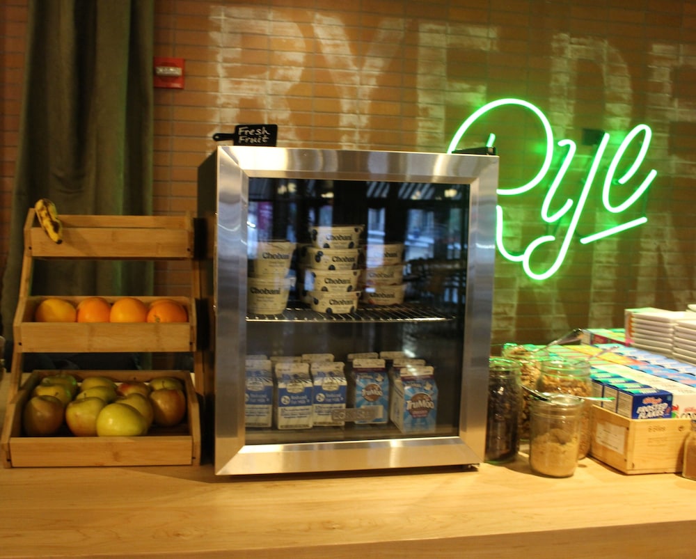 Crowne Plaza Chicago West Loop by IHG - photo 25