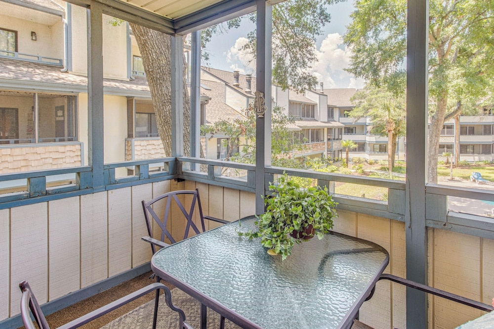 Walk To Myrtle Beach Condo with Resort Perks - featured photo