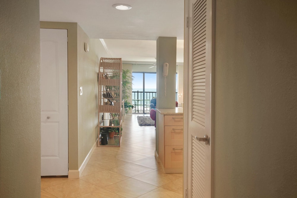 Land's End 11 406 Beach Front Premier - photo 32