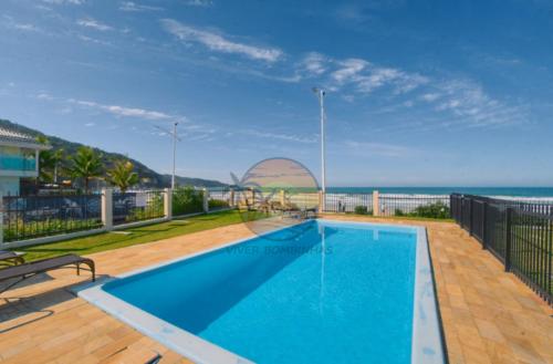 Triplex Beira Mar com piscina Próximo a comércio em geral
