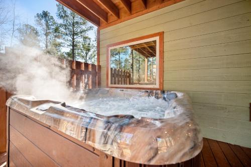Brand New Sunrise Retreat 2 Bedroom Sleeps 8 2 Decks Hot Tub Firepit — 4-Star Luxury Hotel in Broken Bow, United States