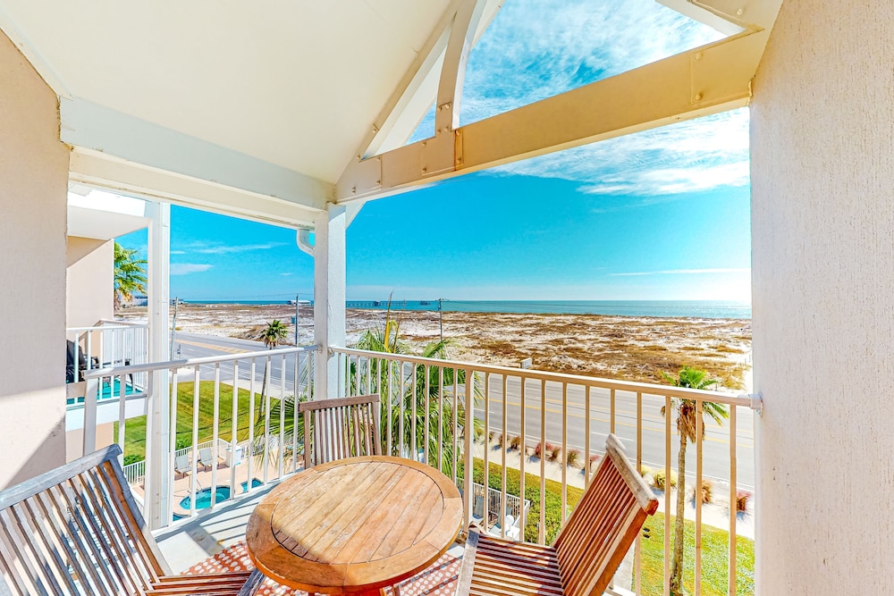 Direct Gulf Front Condo with Resort Pools with Hot Tubs Steps to Beach - photo 34