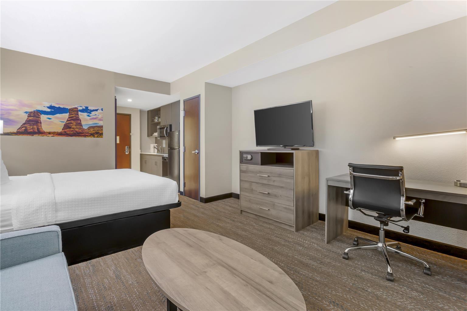 Super 8 by Wyndham Greensboro Coliseum Conv. - photo 39