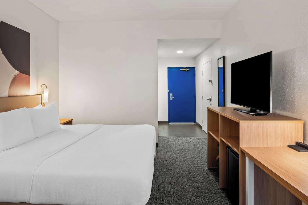 Spark by Hilton Stevensville - photo 31