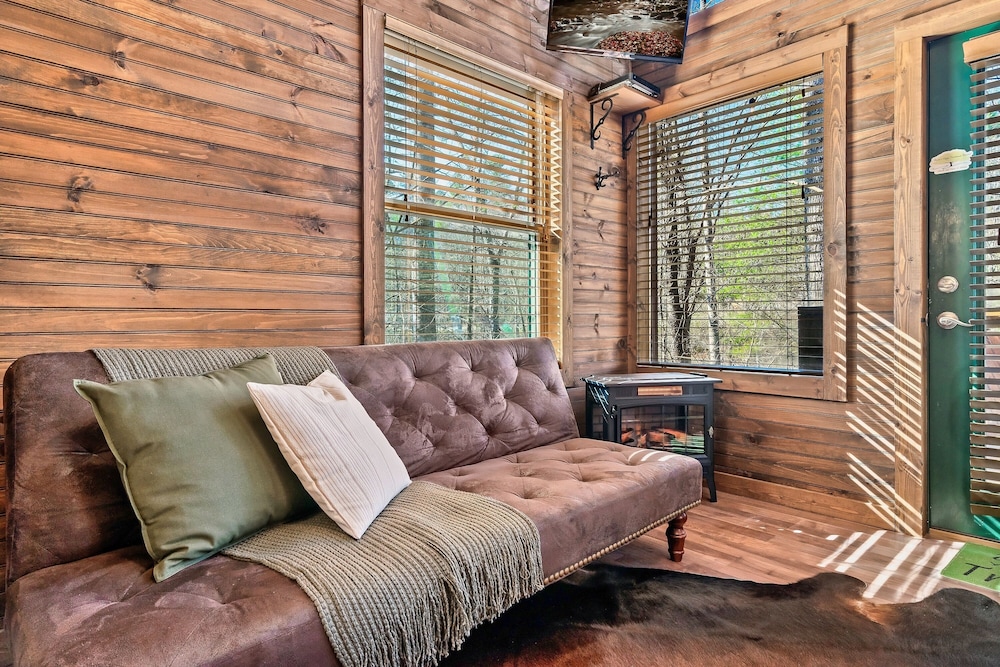 Rivers Edge Treehouses - photo 6