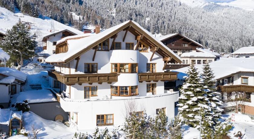 Aparthotel Alpin Life Garni in St Anton Am Arlberg, Austria