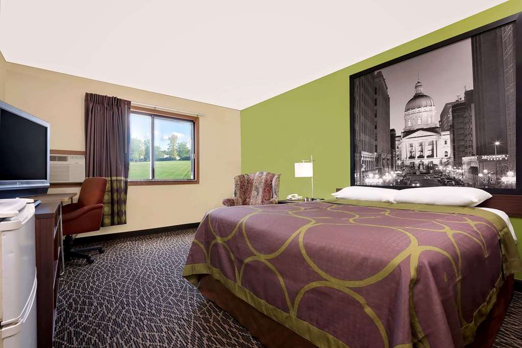 Super 8 by Wyndham Muncie Ball St. College Area - photo 5