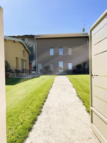 CaVecchie Desenzano — 4-Star Luxury Hotel in Desenzano Del Garda, Italy
