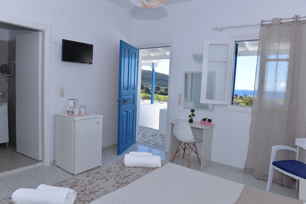 Agkyra — hotel in Provatas