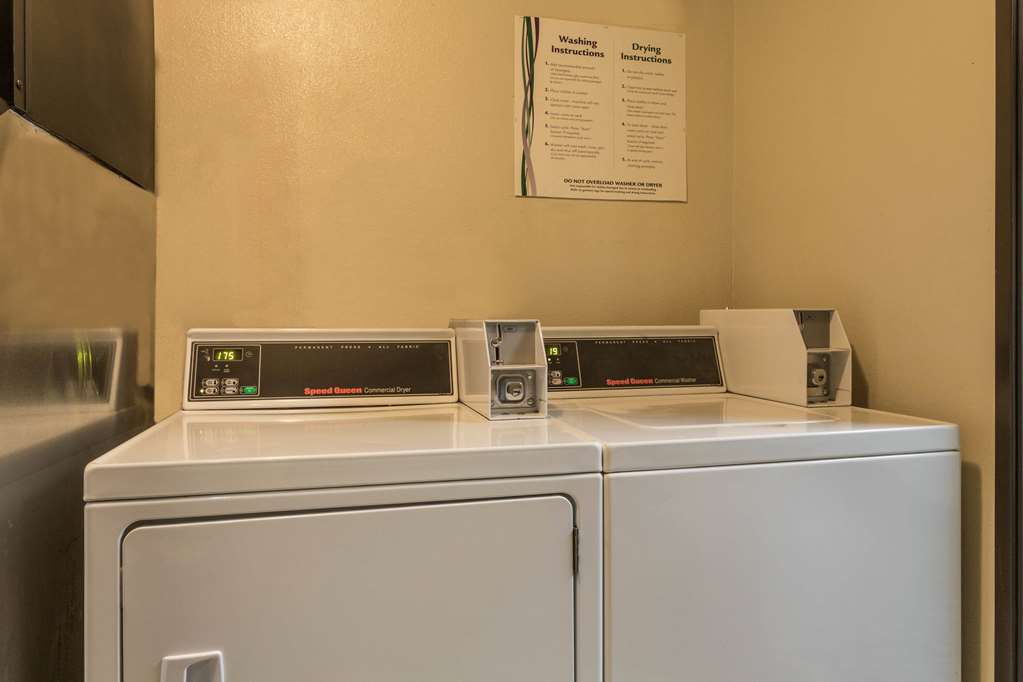 Days Inn & Suites by Wyndham East Flagstaff - photo 23