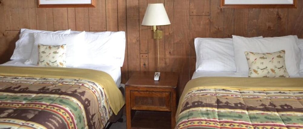 AJ's Lodge and Oven - photo 12
