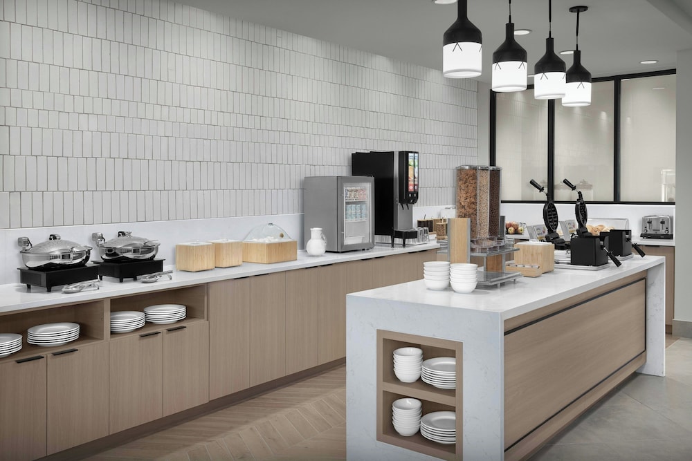 Fairfield by Marriott Inn & Suites Paris - photo 25