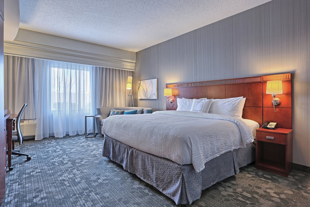 Courtyard by Marriott Harrisburg West Mechanicsburg - photo 15