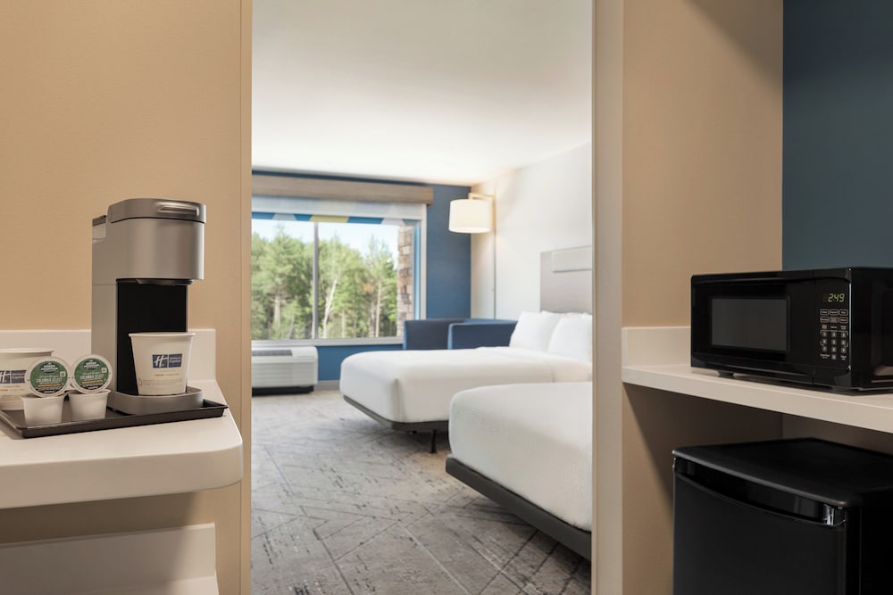 Holiday Inn Express and Suites Rhinelander by IHG - photo 18