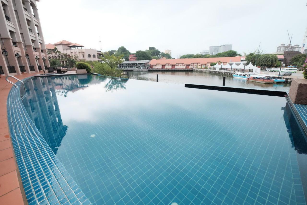 Luxury on Melaka River — 4-Star Luxury Hotel in Malacca, Malaysia