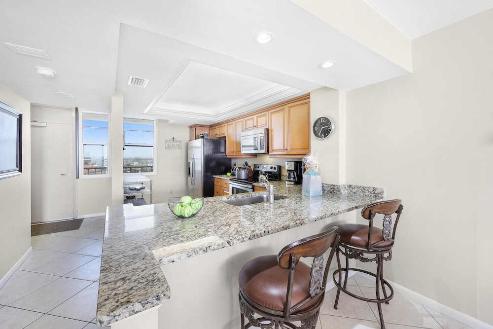 South Seas Tower 3 905 - photo 18