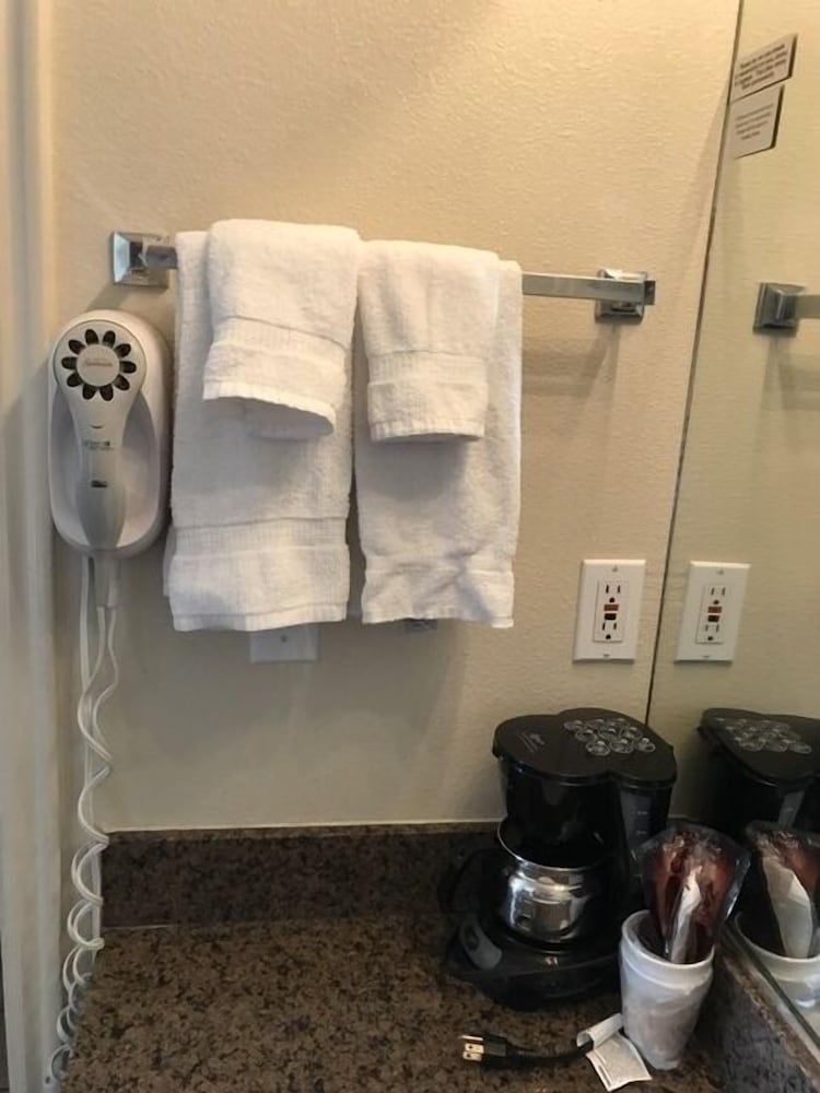 St. George Inn & Suites - photo 52