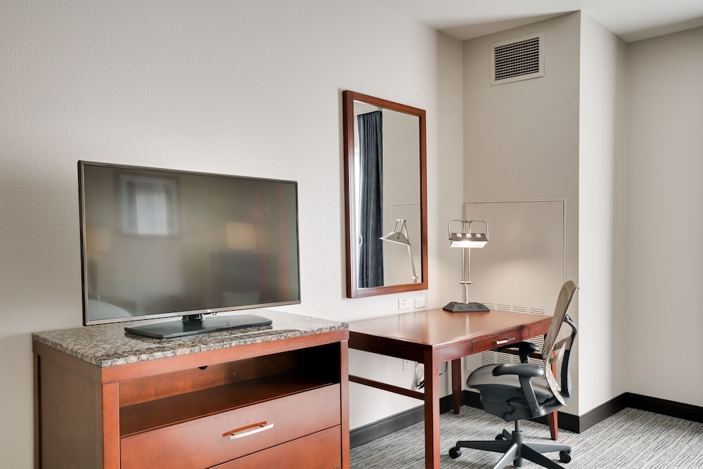 Hilton Garden Inn Milwaukee Airport - photo 11