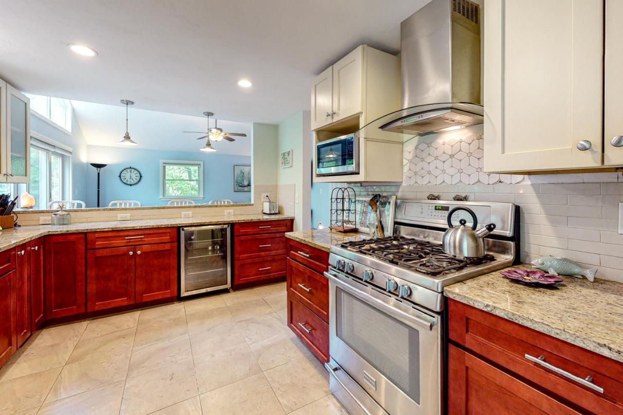 Birch Grove in Mashpee, United States