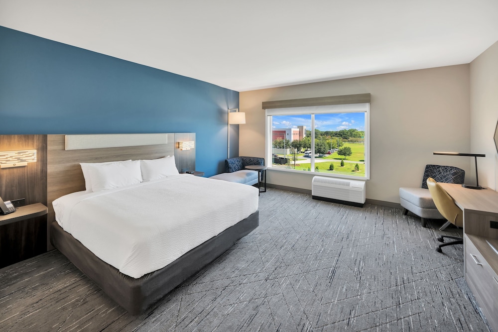 Holiday Inn Express & Suites Fort Walton Beach Eglin Area by IHG - photo 15