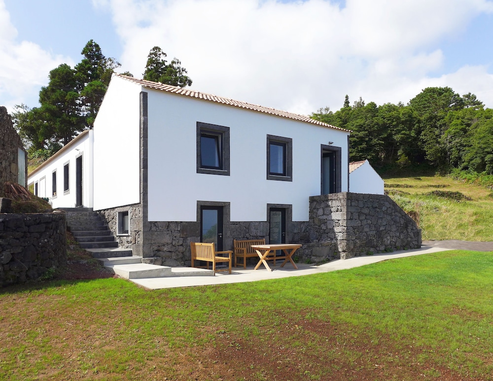 Areias da Prainha — 4-Star Luxury Hotel in Sao Roque Do Pico, Portugal