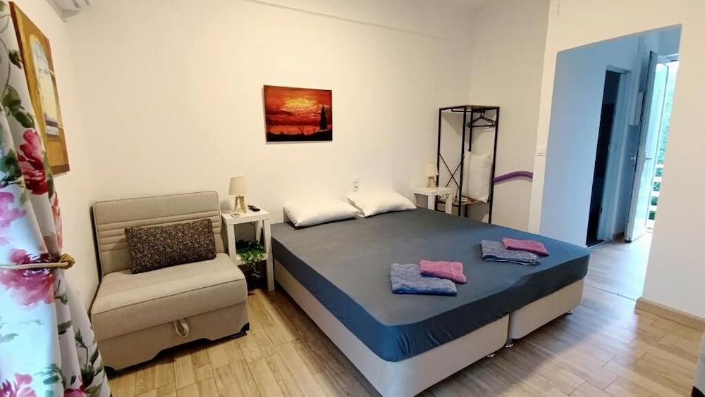 Karavaki Apartments — 4-Star Luxury Hotel in Zakynthos, Greece