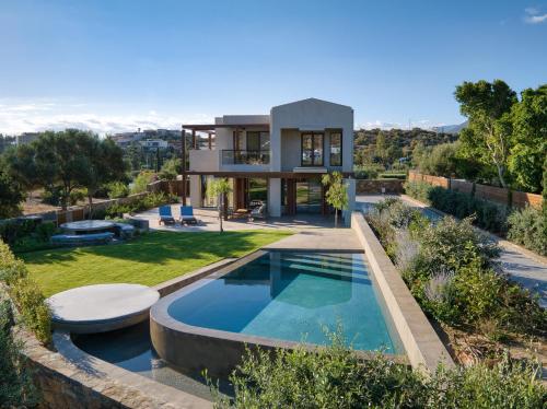 Beachfront Linum Escape Retreat With A Heated Pool — Ayios Nikolaos