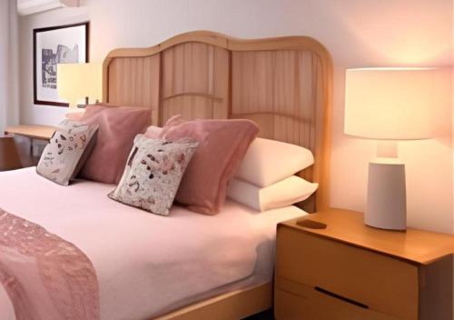 Between the City and the Sea w King Size Bed — 4-Star Luxury Hotel in Perth, Australia