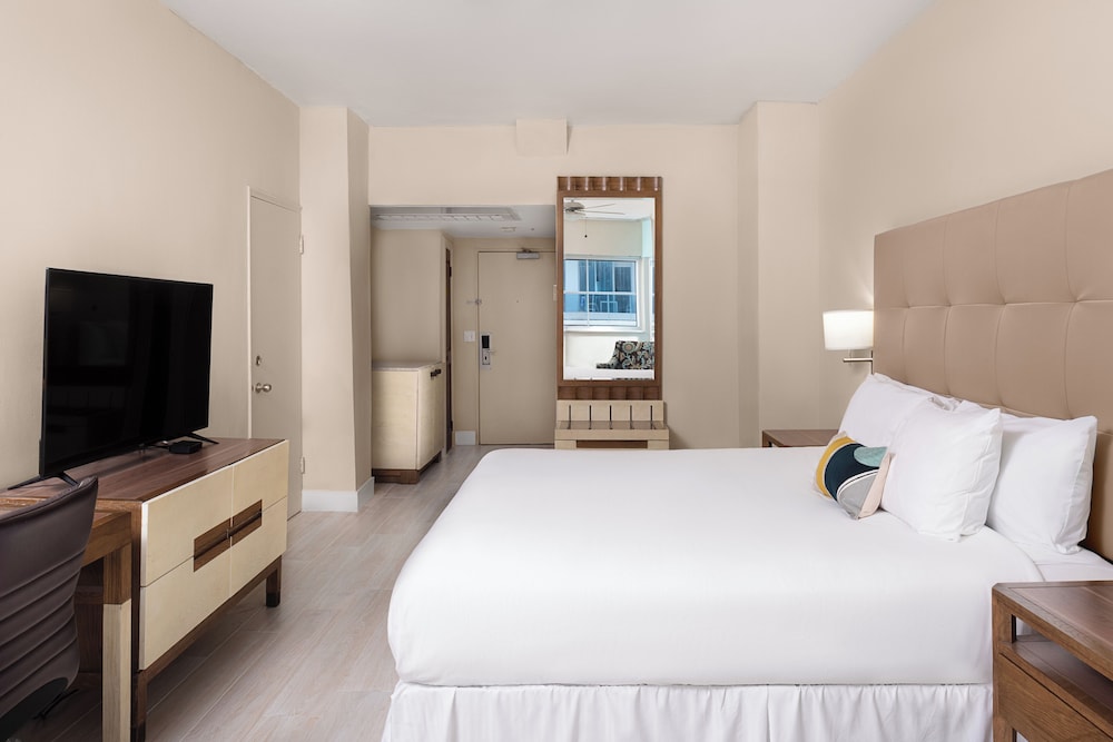 Sherry Frontenac Oceanfront Hotel - photo 23