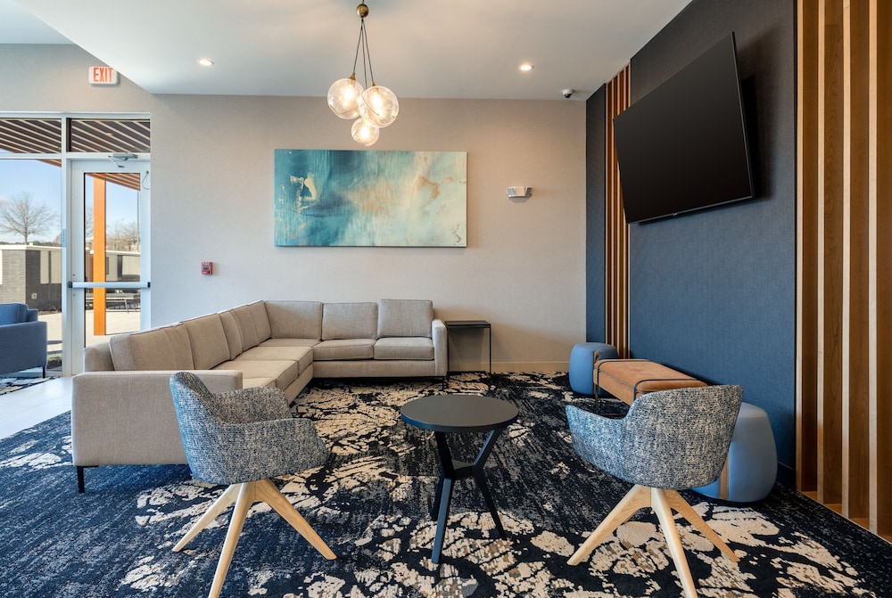 TownePlace Suites Canton Riverstone Parkway - photo 5