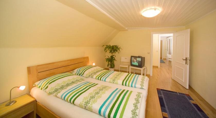 Gasthof Nindler pet-friendly hotel Steindorf Am Ossiacher See