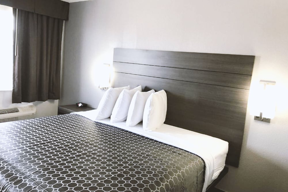 Americas Best Value Inn & Suites San Antonio Arena District - photo 13