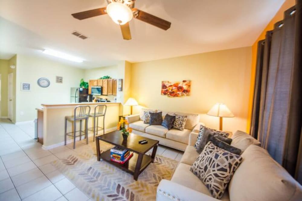 3BR Windsor Hills Townhome 7671 by OVRH VR - photo 19