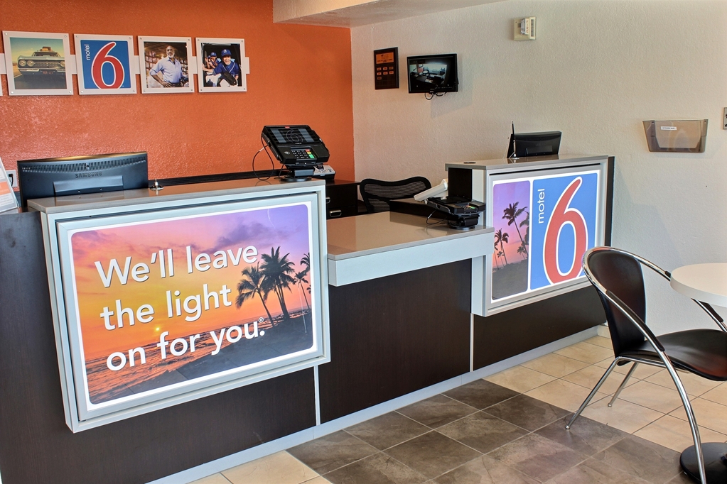 Motel 6 Coalinga CA East - photo 26
