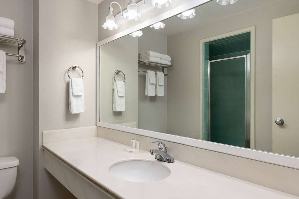Travelodge by Wyndham Monterey Bay - photo 18